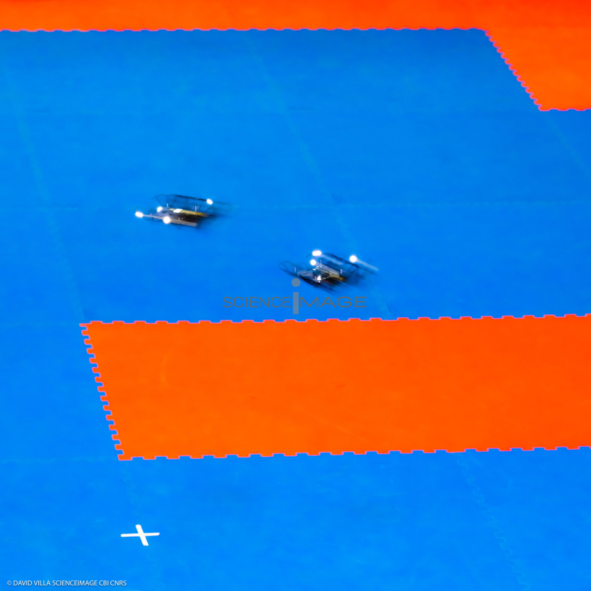 Déplacements collectifs d'essaims de drones_M1_4551