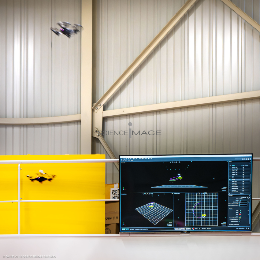 Déplacements collectifs d'essaims de drones_M1_5070
